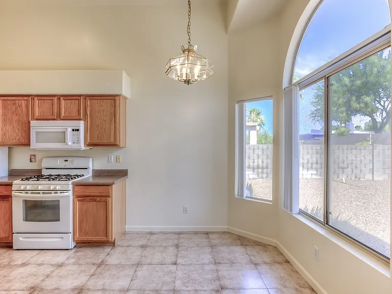 9649 E Briana Ln — Photo 10