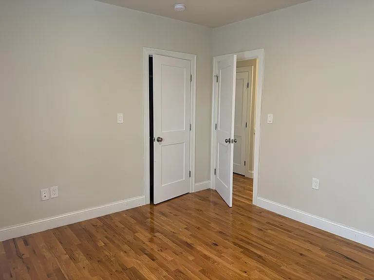 96 Willis Ave #1 — Photo 13