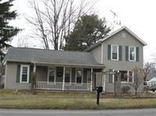 702 S Main St, Kouts, IN 46347