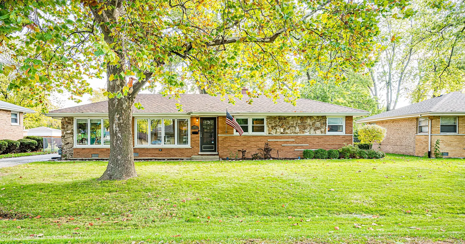 11411 S Neenah Ave photo 1