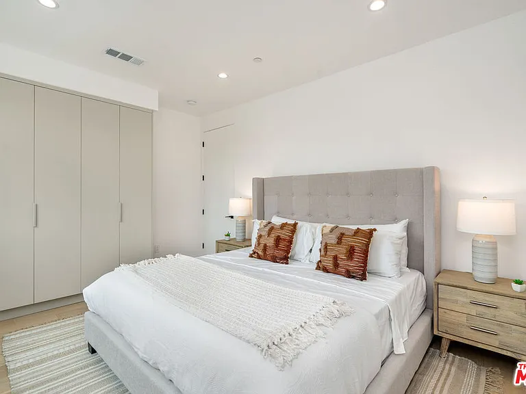 4326 Serene Pl #4 — Photo 25