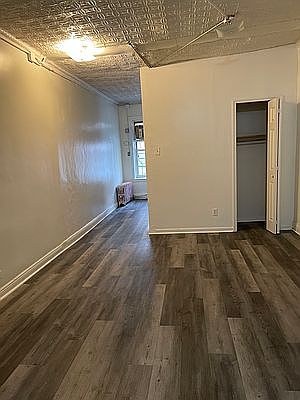 4th image of 87 Baxter St APT 14