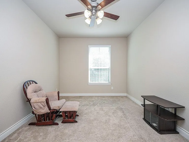 10119 Peytons Grace Ln — Photo 37