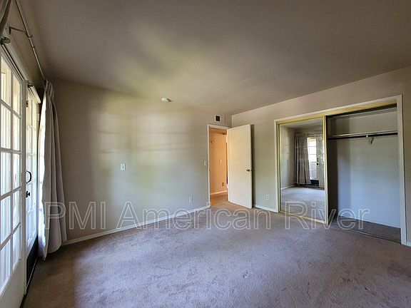 5th image of 5333 Primrose Dr APT 39B