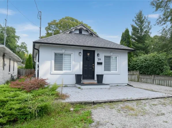 10 Graham Ave, Saint Catharines, ON L2N 5L2