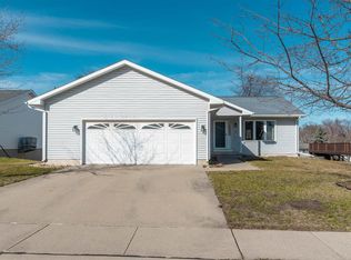 1103 Parkway Ave, Cedar Falls, IA 50613