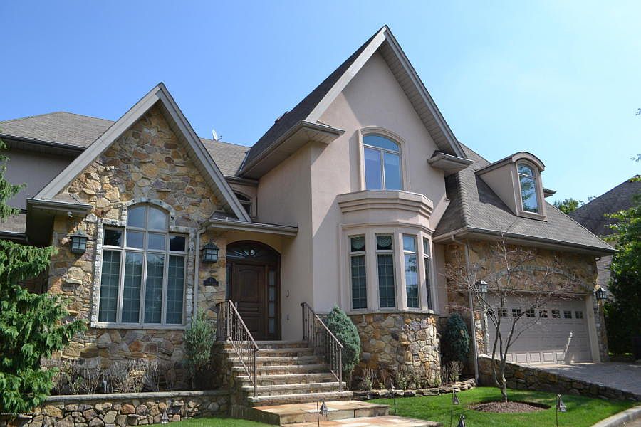 2nd image of 45 Arbor Ct