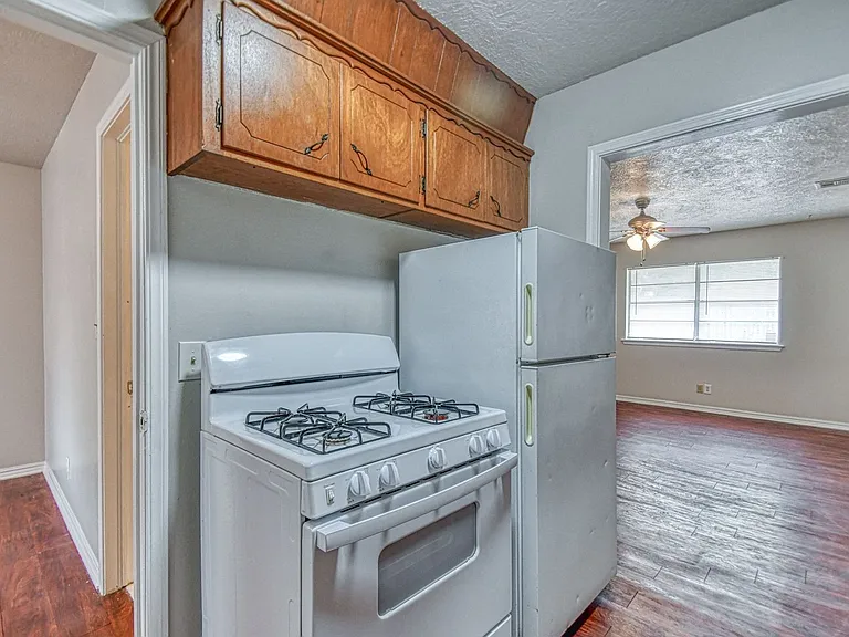 711 Jenkins Ave — Photo 8