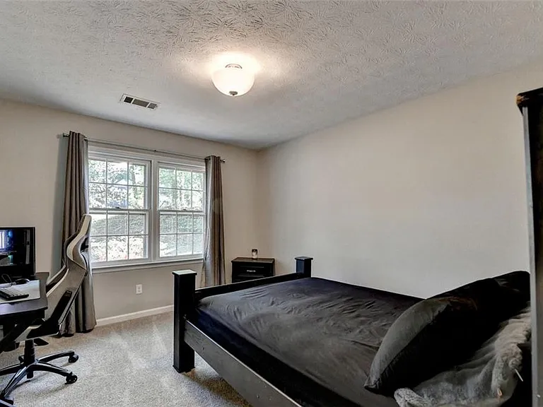 1132 Owen Cir — Photo 17