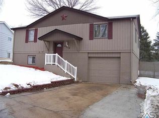 4012 E 24th St, Sioux Falls, SD 57103