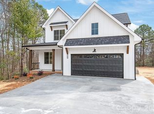 3646 46th Ave NE, Hickory, NC 28601