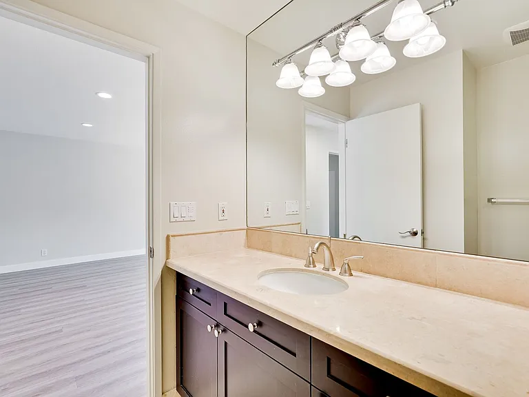 803 Runningwood Cir — Photo 47