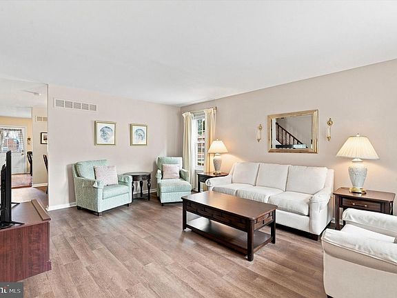 4th image of 18A W Mercer Ave