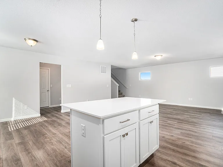 8191 Crestbrook Ct — Photo 3