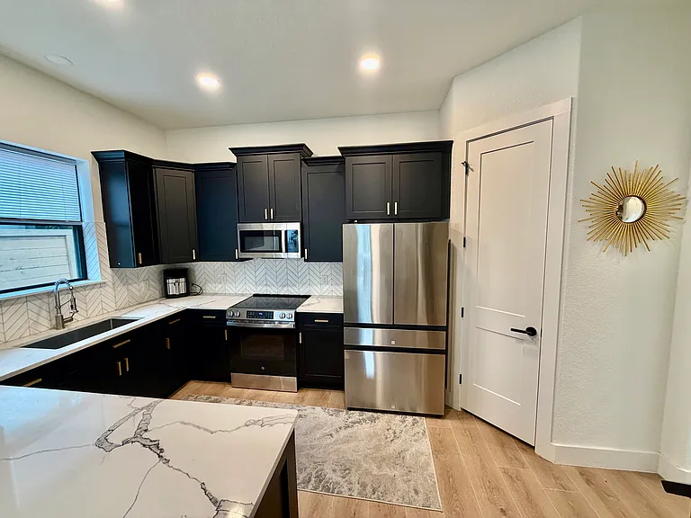 1722 N Olive St — Photo 19