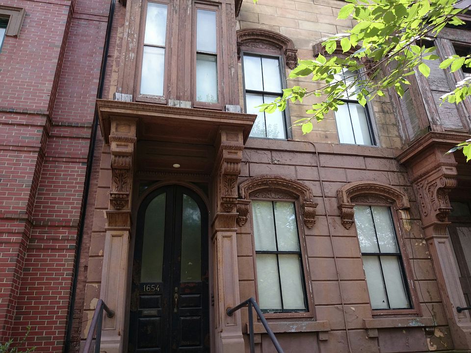 2nd image of 1654 Washington St