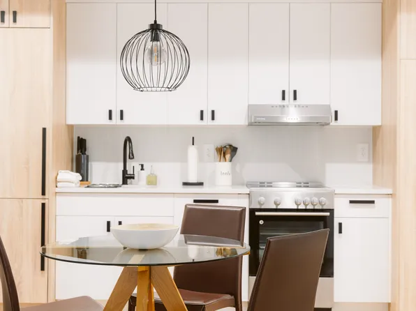 44 Euclid Avenue image 1 of 17