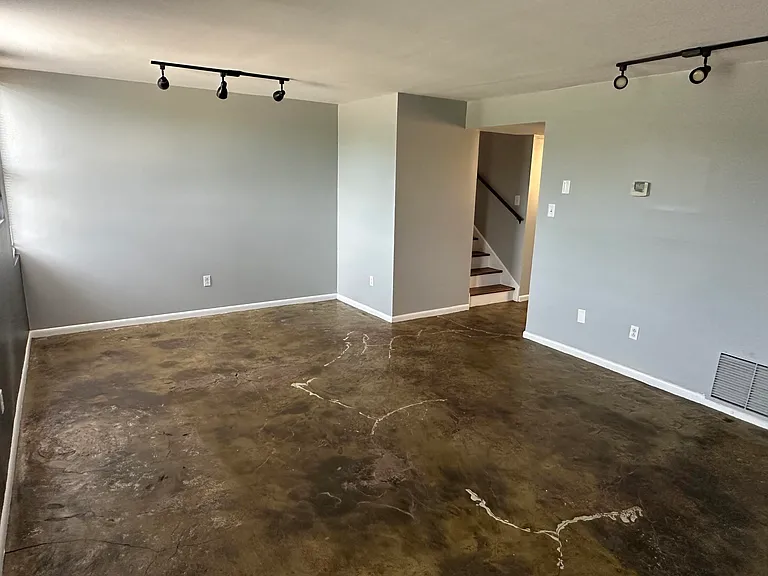 703 Wilkinson Blvd #4 — Photo 14