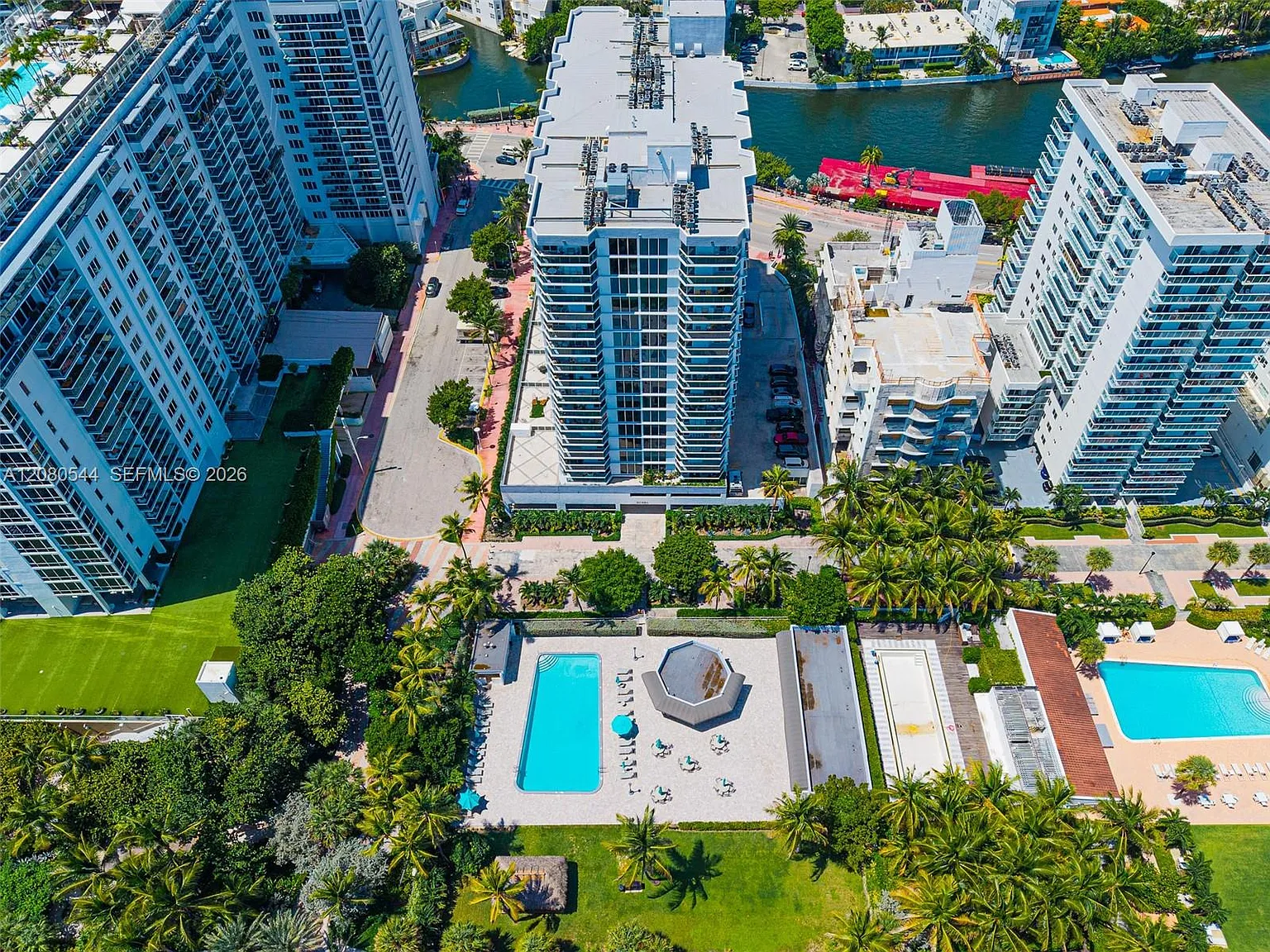 The Riviera Condo — Photo 4