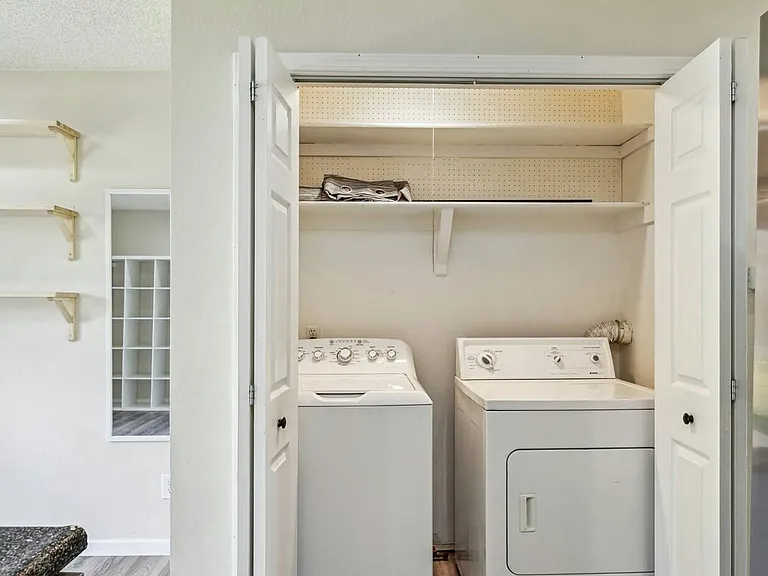 1732 S Blackhawk Way #C — Photo 13