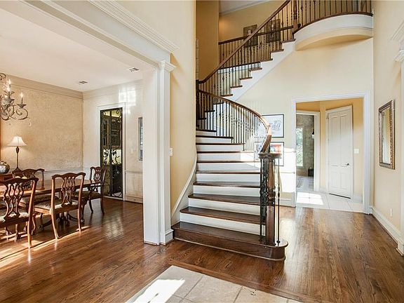 3rd image of 10751 Camellia Dr