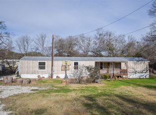 900 Pawnee Trl, Granbury, TX 76048