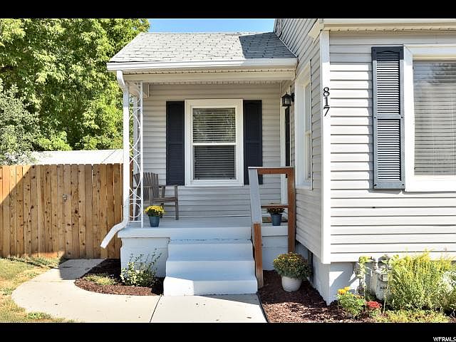 1st image of 817 E Gregson Ave