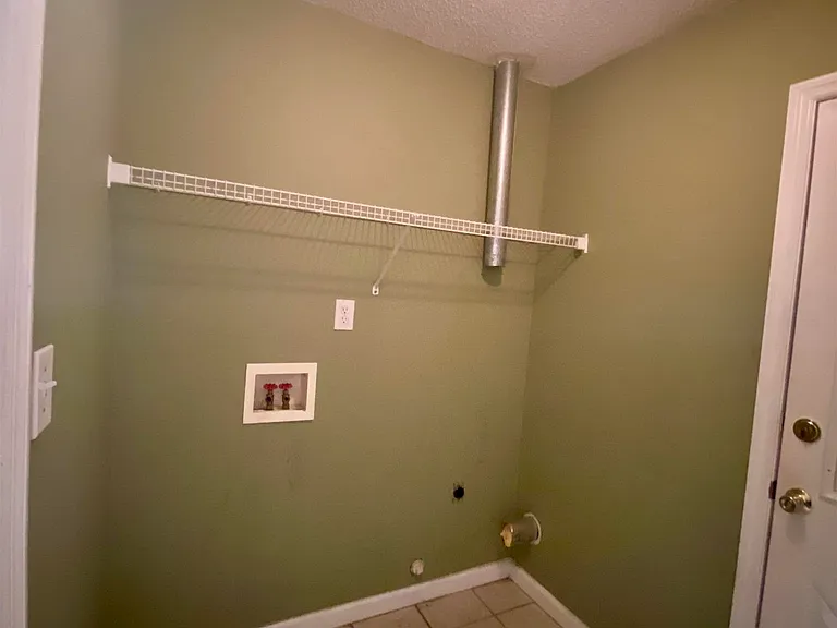 242 Comet Dr — Photo 32