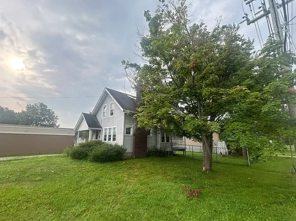 706 Graham Rd, Cuyahoga Falls, OH 44221