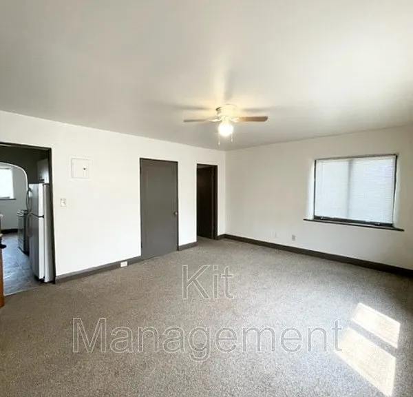3805 Berkeley Dr — Photo 3