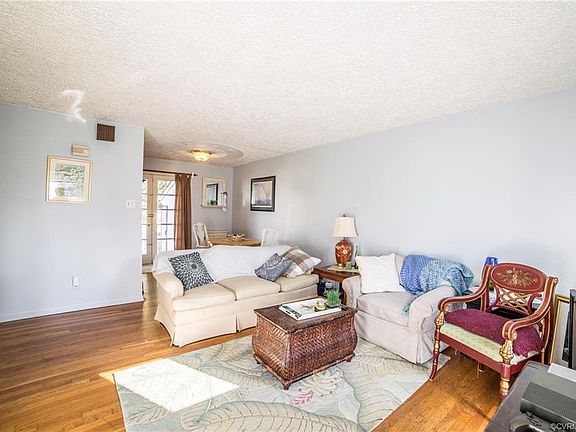 4th image of 1226 W Leigh St