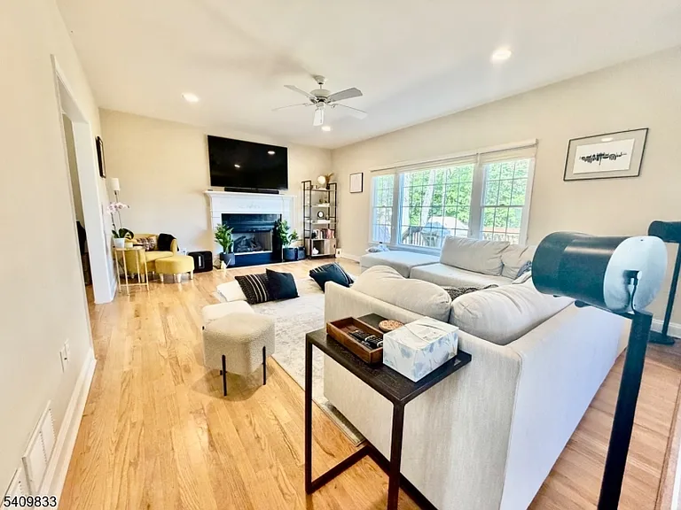 8 Overlook Rd — Photo 7