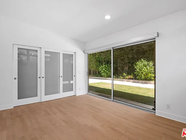 11770 Chenault St — Photo 18