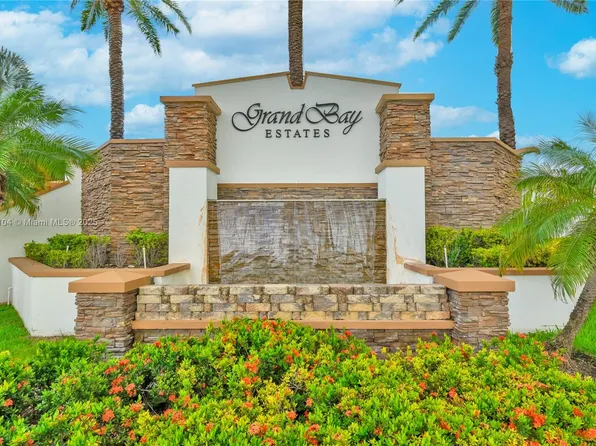 8630 NW 101st Pl, Doral, FL 33178