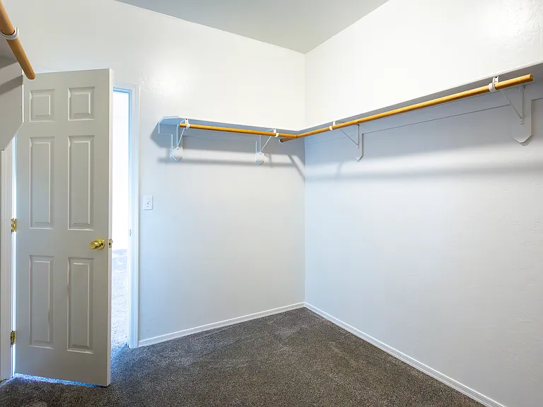 392 Falcon Ct — Photo 28
