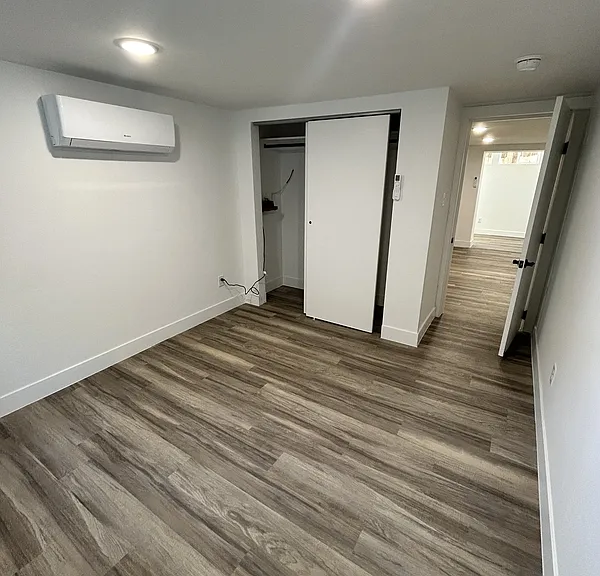 910 Rood Ave #5 — Photo 6