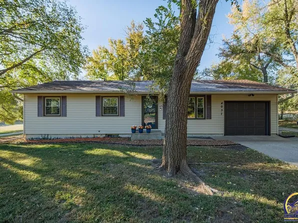 4037 SE 21st St, Tecumseh, KS 66542