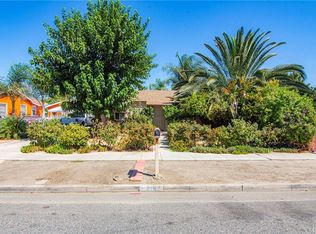216 W Acacia Ave, Hemet, CA 92543