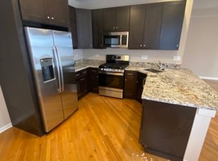 1532 E Marquette Rd #2W, Chicago, IL 60637