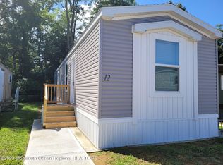 12 John St, Keansburg, NJ 07734