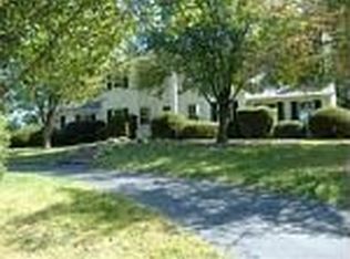 1862 Parkers Mill Rd, Lexington, KY 40504