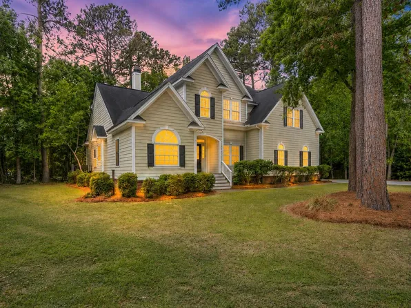 1825 S James Gregarie Rd, Mount Pleasant, SC 29466