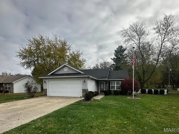 313 Burlington St, Brighton, IL 62012
