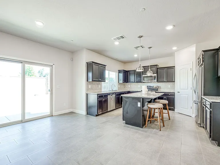 4129 Alamos Ave — Photo 11