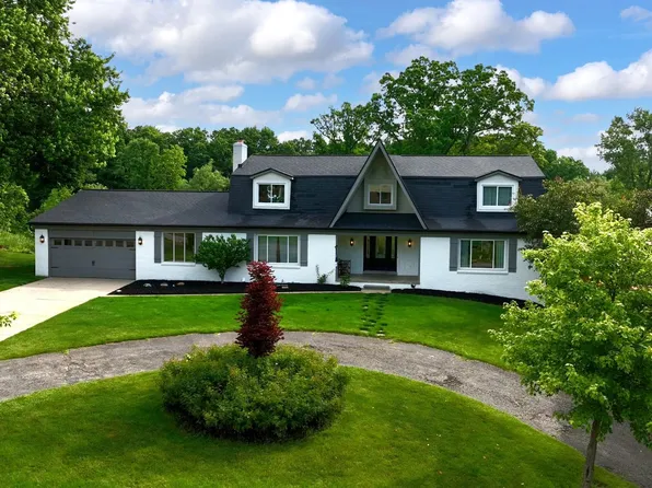 69416 Brookhill Dr, Romeo, MI 48065