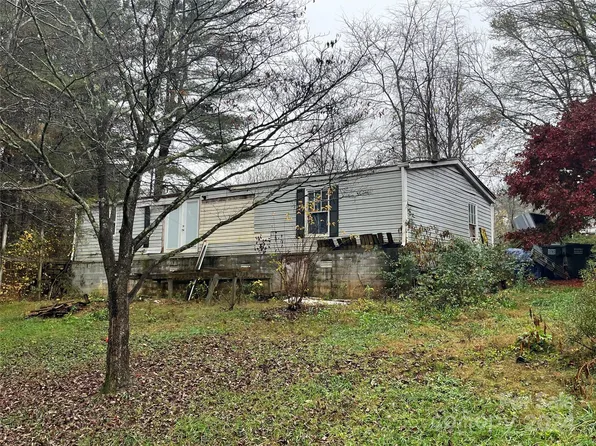 45 Meadow View Ln, Hendersonville, NC 28739