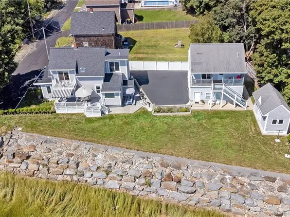 12 SW Annette Ave, Somerset, MA 02726
