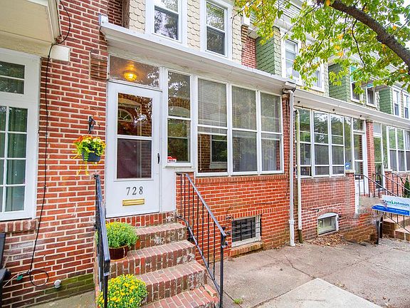 3rd image of 728 Woodlawn Ave
