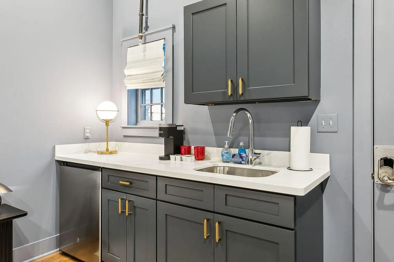 Studio, 1.0 bath, 430 sqft, $3,480 — Photo 2