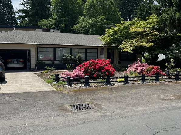 11016 NE Fargo St, Portland, OR 97220